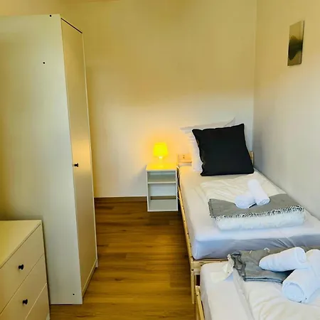 Convenient For 4 Apartment *